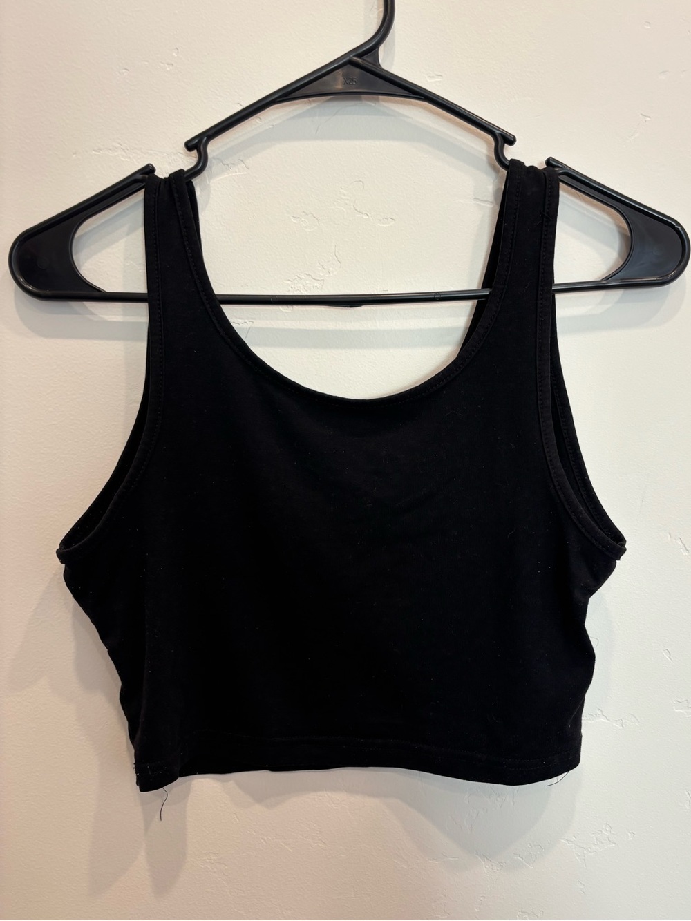 SHEIN Black Cropped Tank Top - Scoop Neck